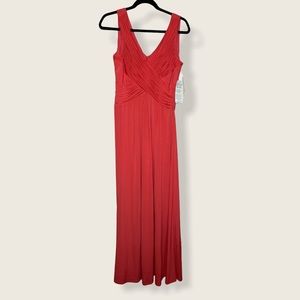 Sangria gown size 10 NWT